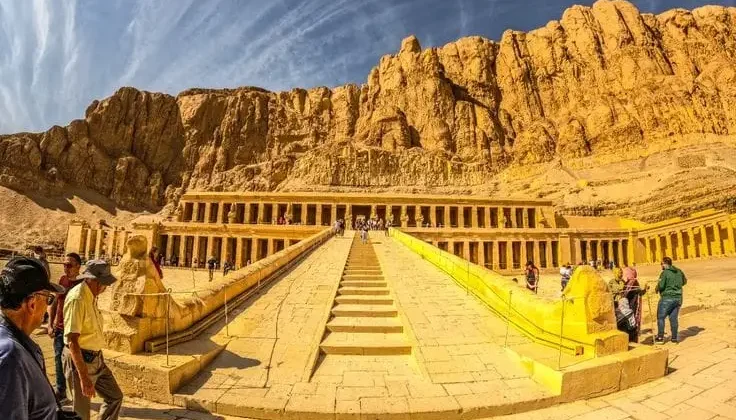 Luxor-Day-Trip-from-Hurghada-Egypt-tour-magic